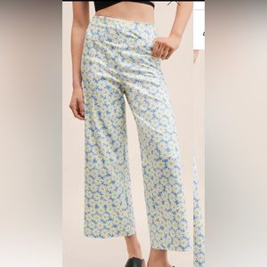 NEW!!! On Sale!!! Limited!!! Mango Daisy patterned wide leg crop pants, size 2